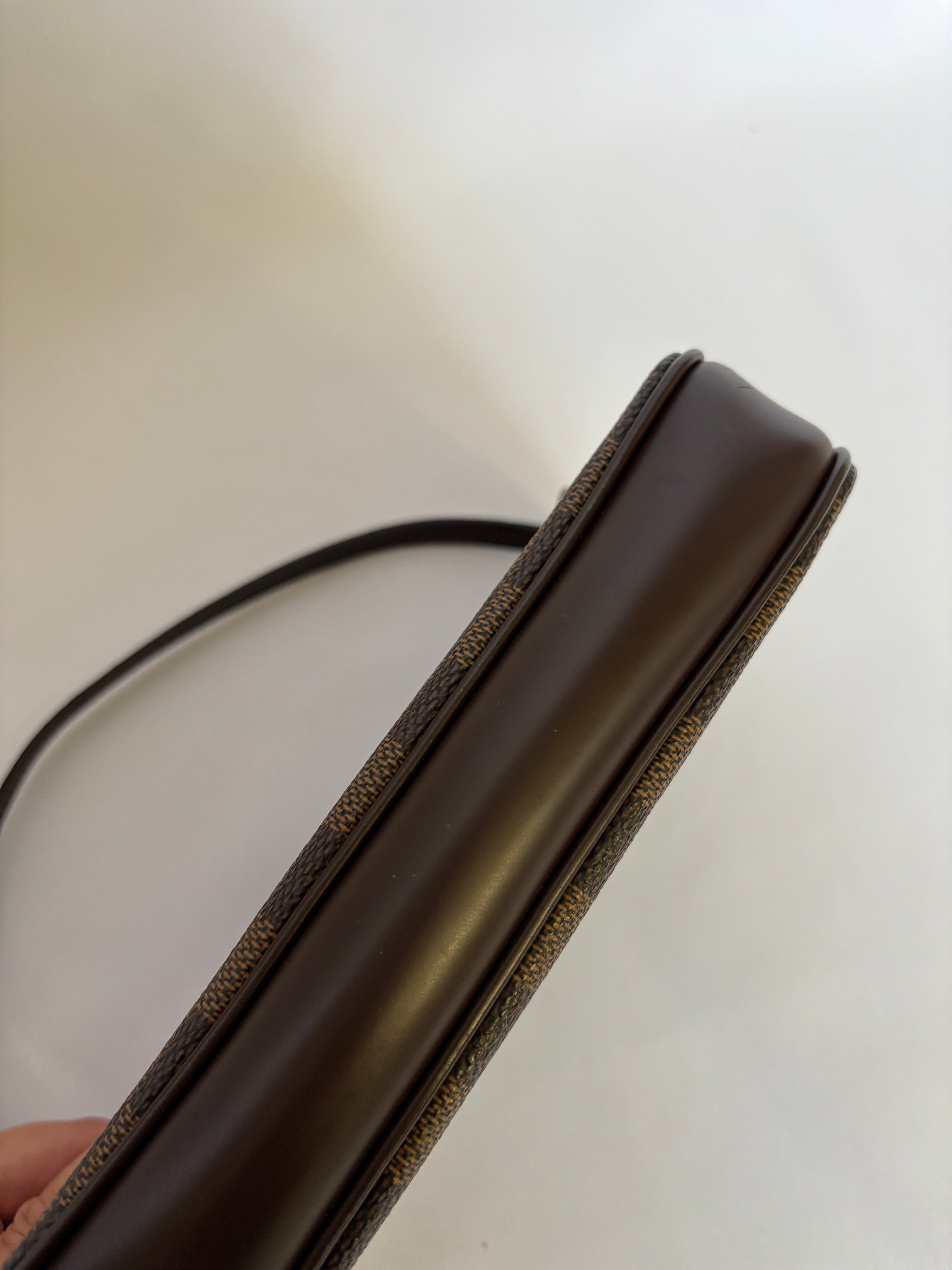 Louis Vuitton Navona pochette damier ebene bruin leer